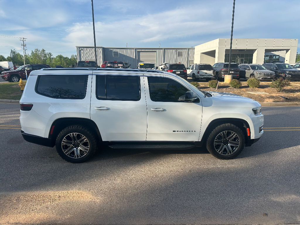 2024 Jeep Wagoneer Series II - Bright White Clearcoat exterior view 5