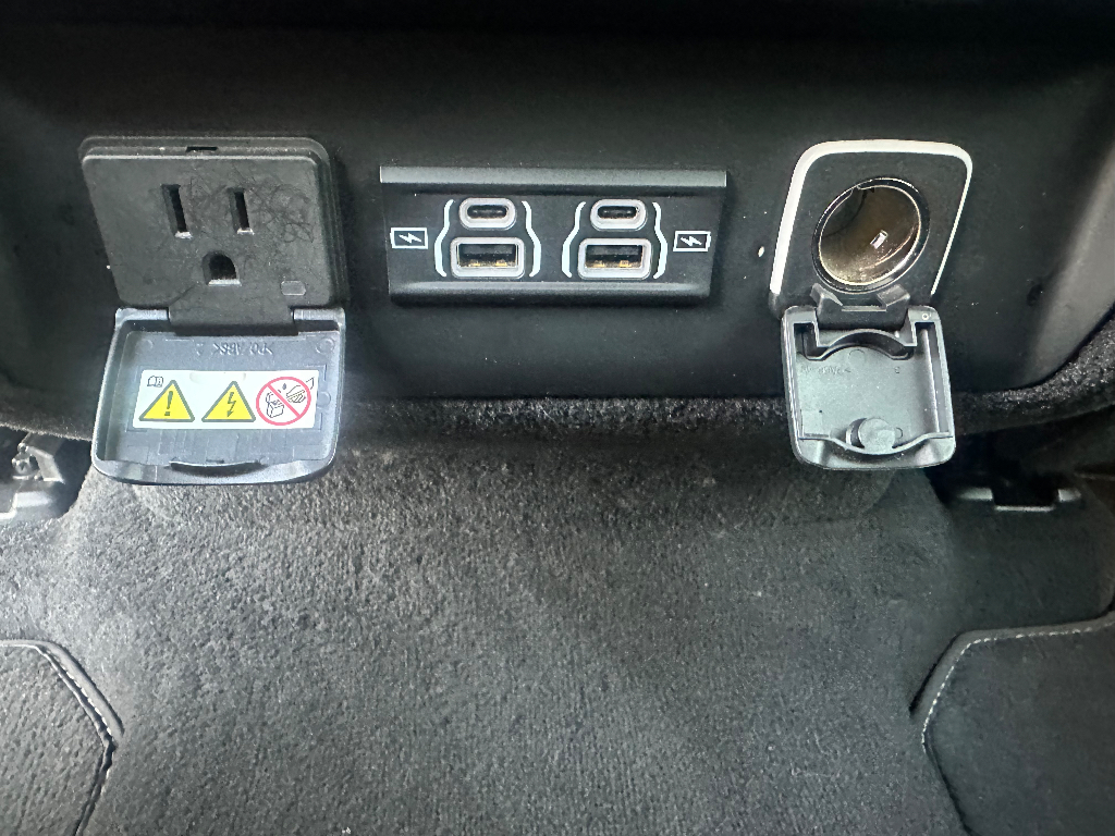 2024 Jeep Wagoneer Series II - Bright White Clearcoat exterior view 20