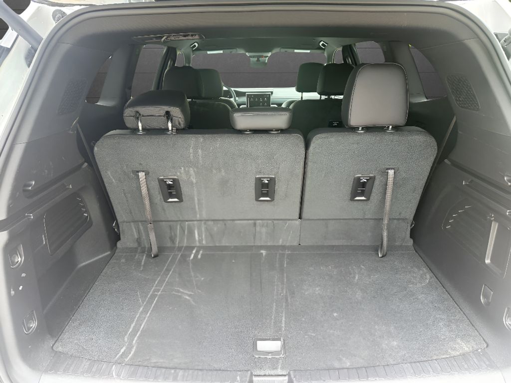 2026 GMC Acadia FWD Elevation - Summit White exterior view 10