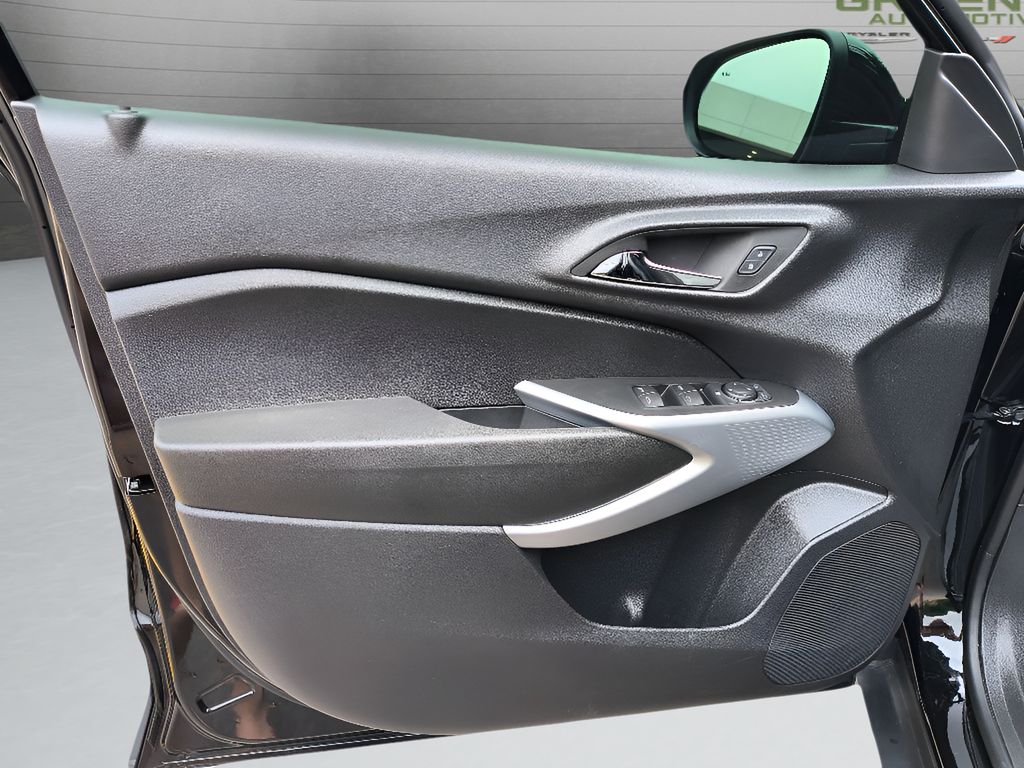 2024 Chevrolet Trax 1RS - Mosaic Black Metallic exterior view 10