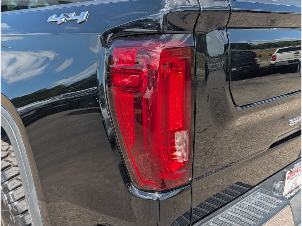 2024 GMC Sierra 1500 - Onyx Black exterior view 4