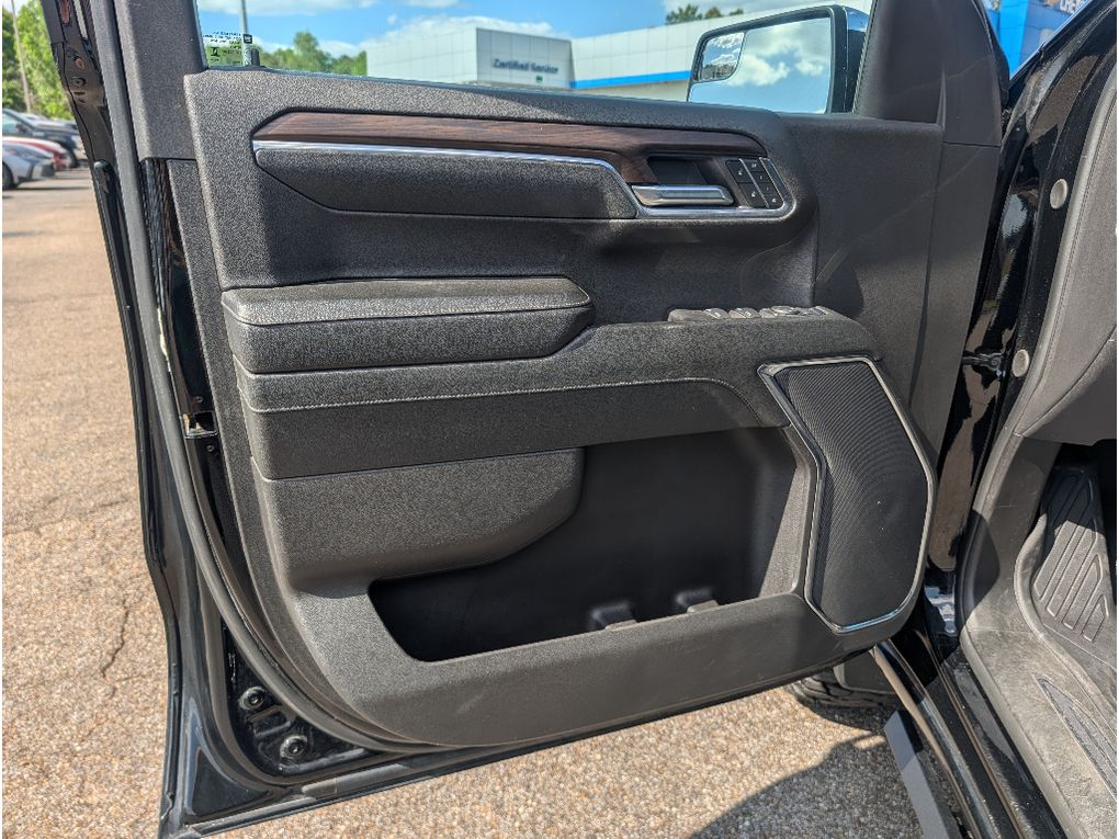 2024 GMC Sierra 1500 - Onyx Black exterior view 15