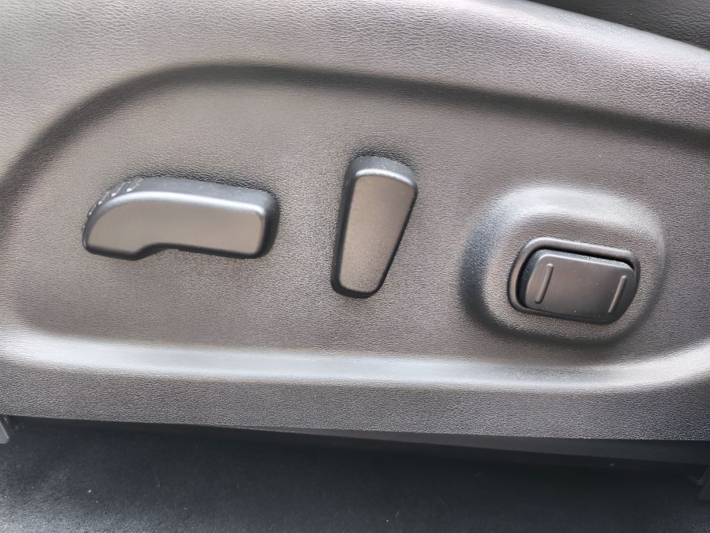 Used 2023 Nissan Murano SV