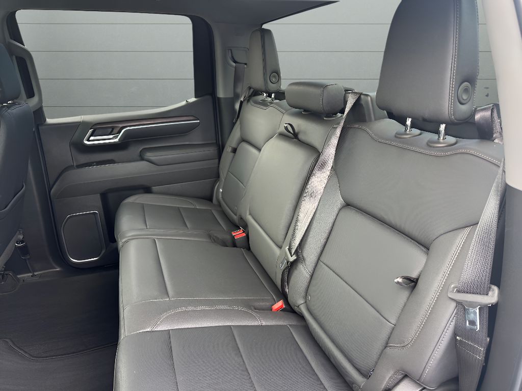 2026 GMC Sierra 1500.0 - Summit White exterior view 13