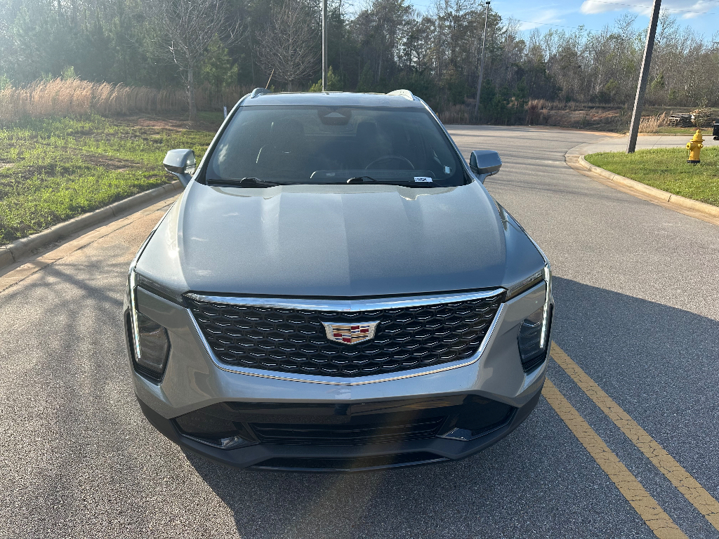 2024 Cadillac XT4 FWD Premium Luxury - Argent Silver Metallic exterior view 2
