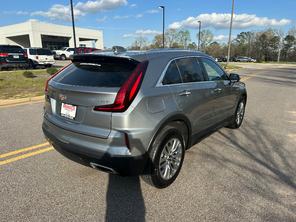 2024 Cadillac XT4 FWD Premium Luxury - Argent Silver Metallic exterior view 5
