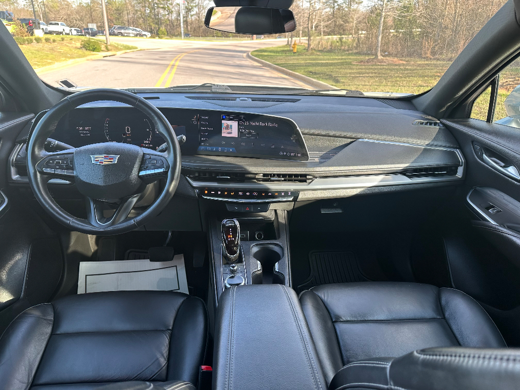 2024 Cadillac XT4 FWD Premium Luxury - Argent Silver Metallic exterior view 16