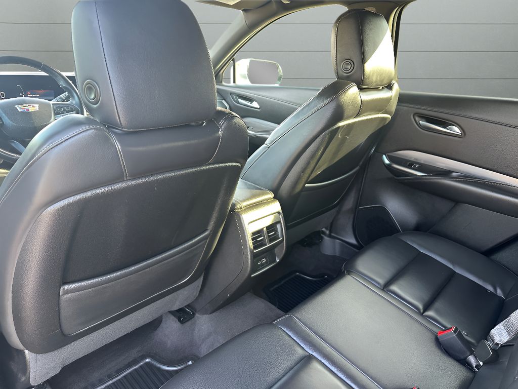 2024 Cadillac XT4 FWD Premium Luxury - Argent Silver Metallic exterior view 14