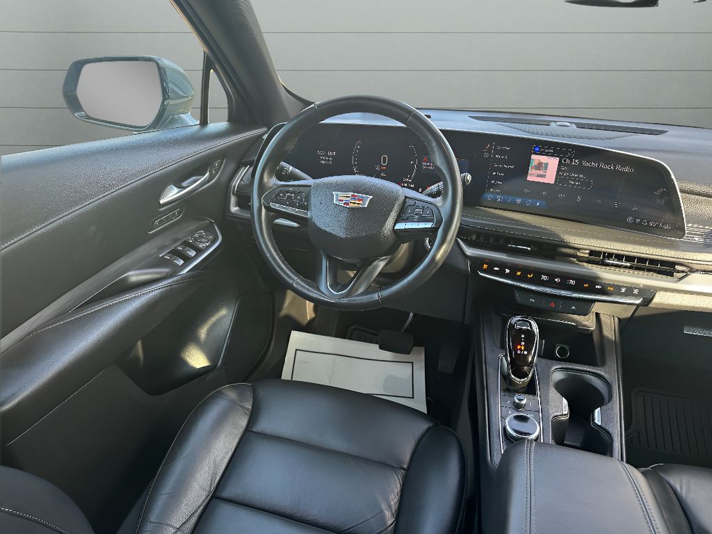 2024 Cadillac XT4 FWD Premium Luxury - Argent Silver Metallic exterior view 17