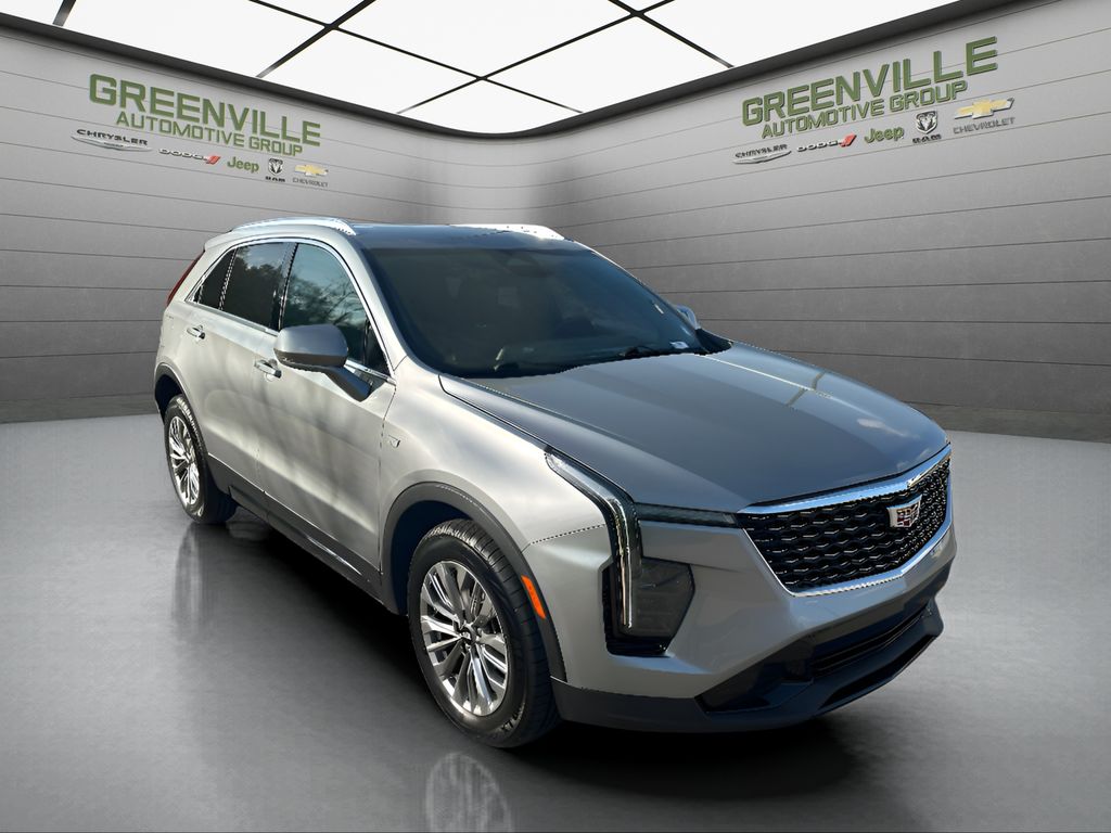 2024 Cadillac XT4 FWD Premium Luxury - Argent Silver Metallic exterior view 3