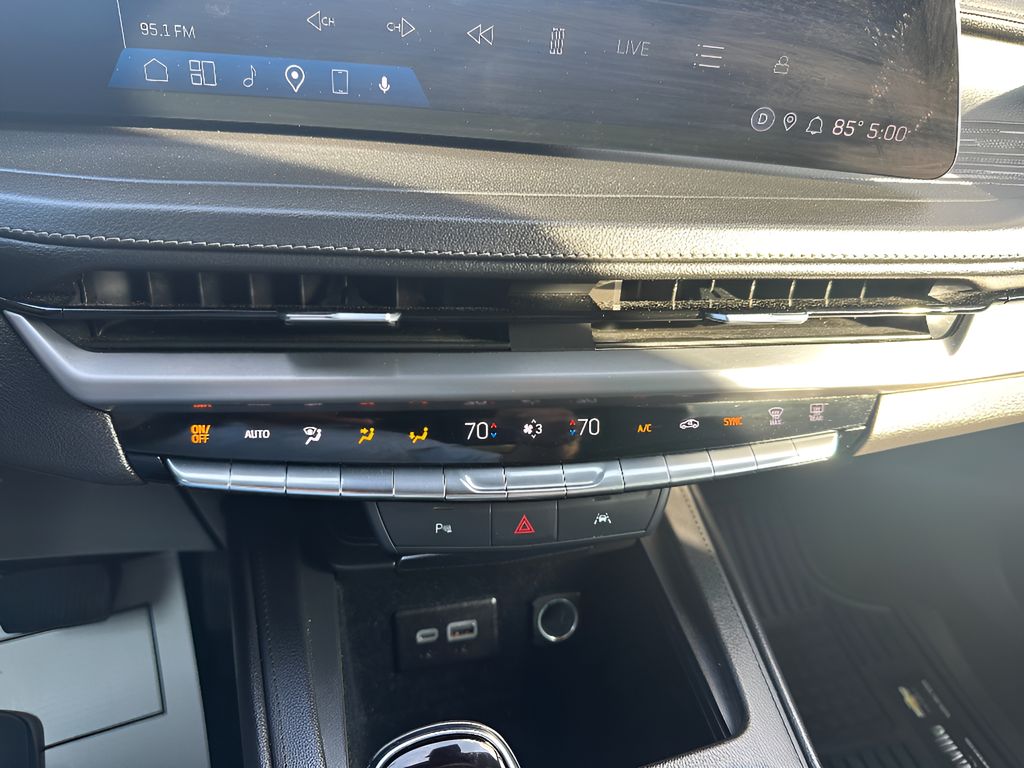 Used 2024 Cadillac XT4 FWD Premium Luxury