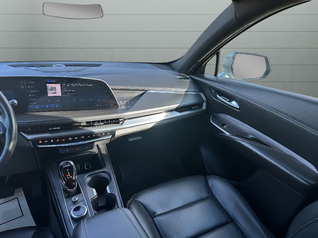 2024 Cadillac XT4 FWD Premium Luxury - Argent Silver Metallic exterior view 18