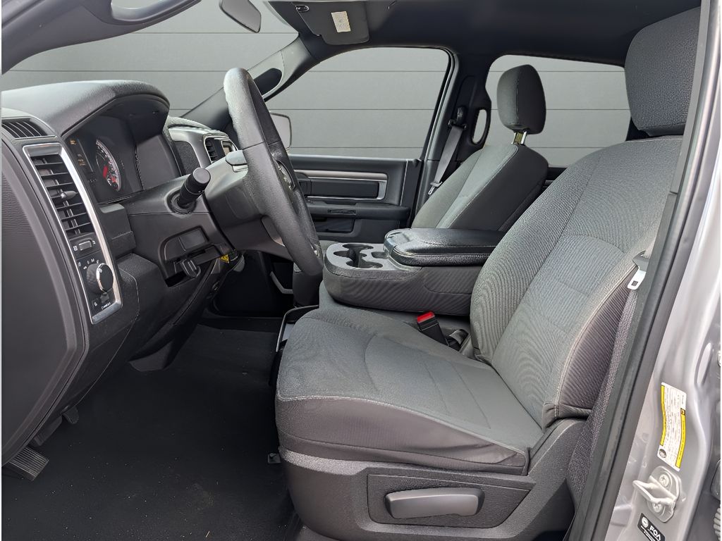 2024 Ram 1500 Classic Warlock - Billet Silver Metallic Clearcoat exterior view 16