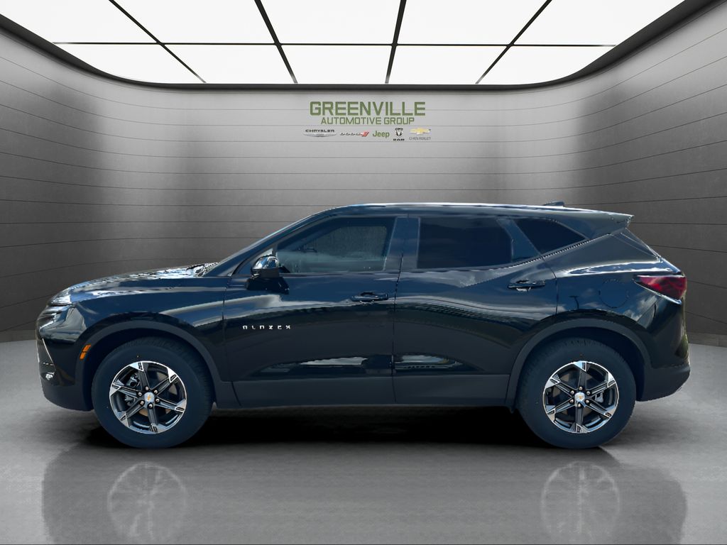 2025 Chevrolet Blazer LT - Black exterior view 9