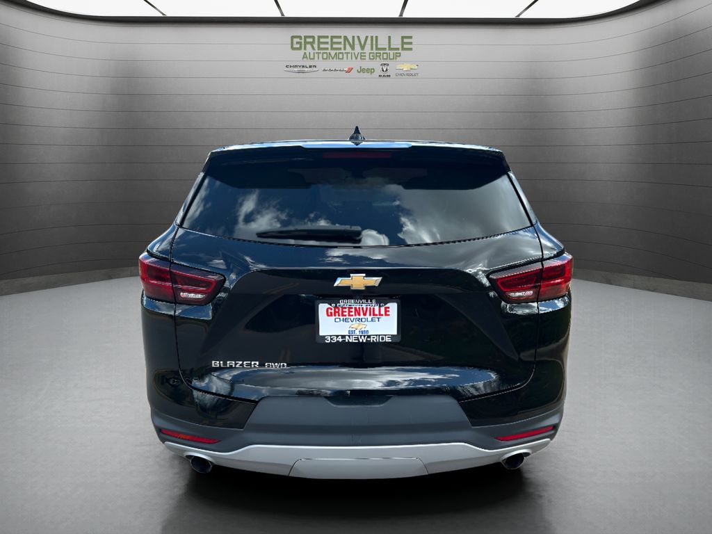 2025 Chevrolet Blazer LT - Black exterior view 7