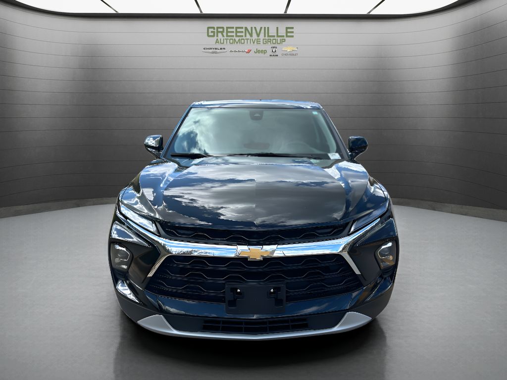 2025 Chevrolet Blazer LT - Black exterior view 3