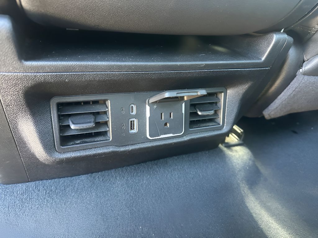 Used 2025 GMC Sierra SLT