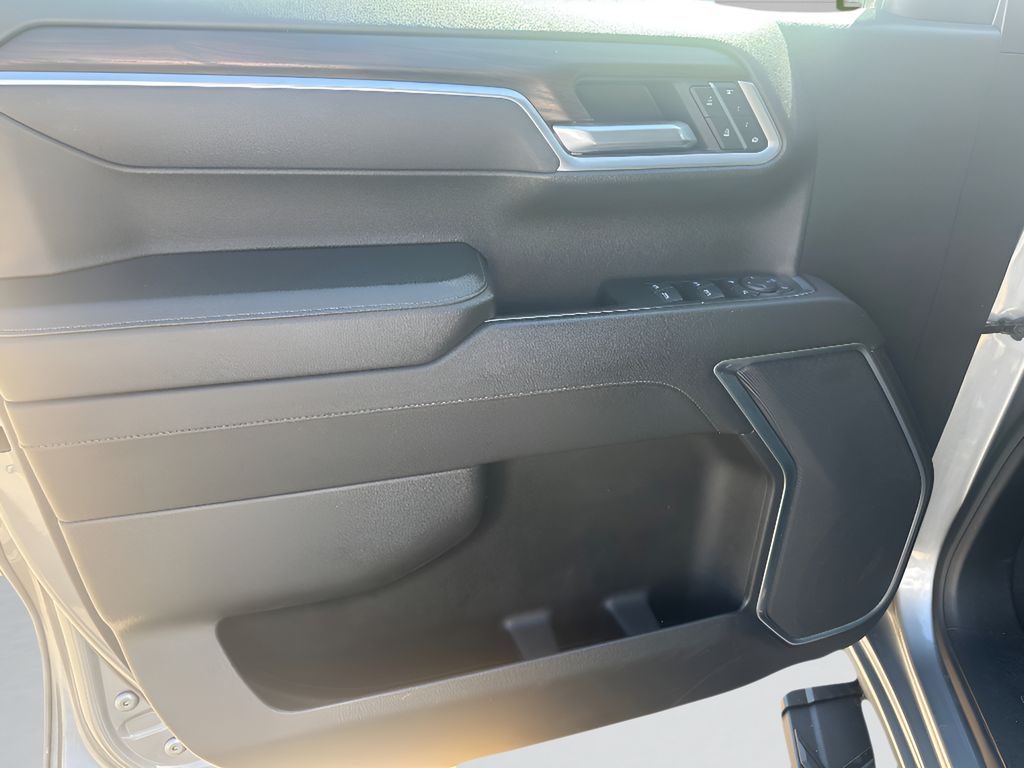 Used 2025 GMC Sierra SLT