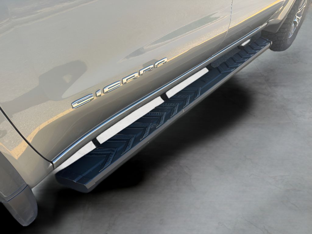 Used 2025 GMC Sierra SLT