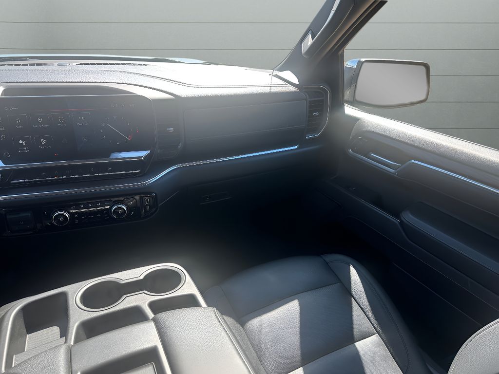 Used 2025 GMC Sierra SLT