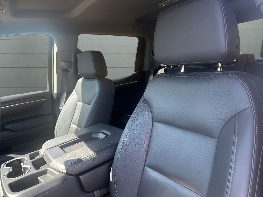 Used 2025 GMC Sierra SLT