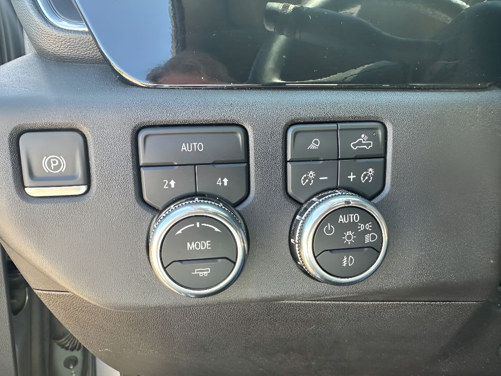 Used 2025 GMC Sierra SLT