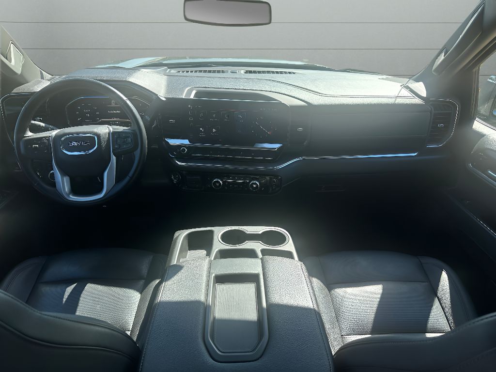 Used 2025 GMC Sierra SLT