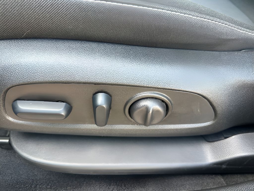 2025 Chevrolet Blazer LT - Black exterior view 20