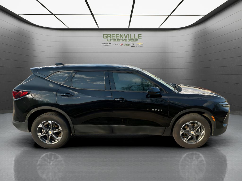 2025 Chevrolet Blazer LT - Black exterior view 5