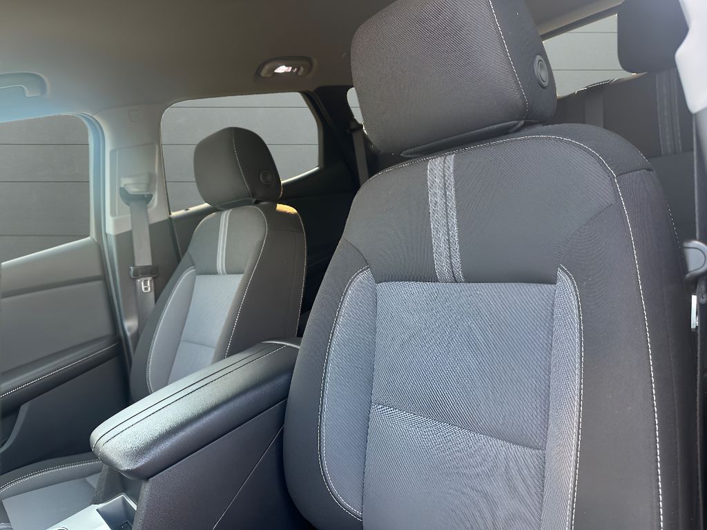 2025 Chevrolet Blazer LT - Black exterior view 19