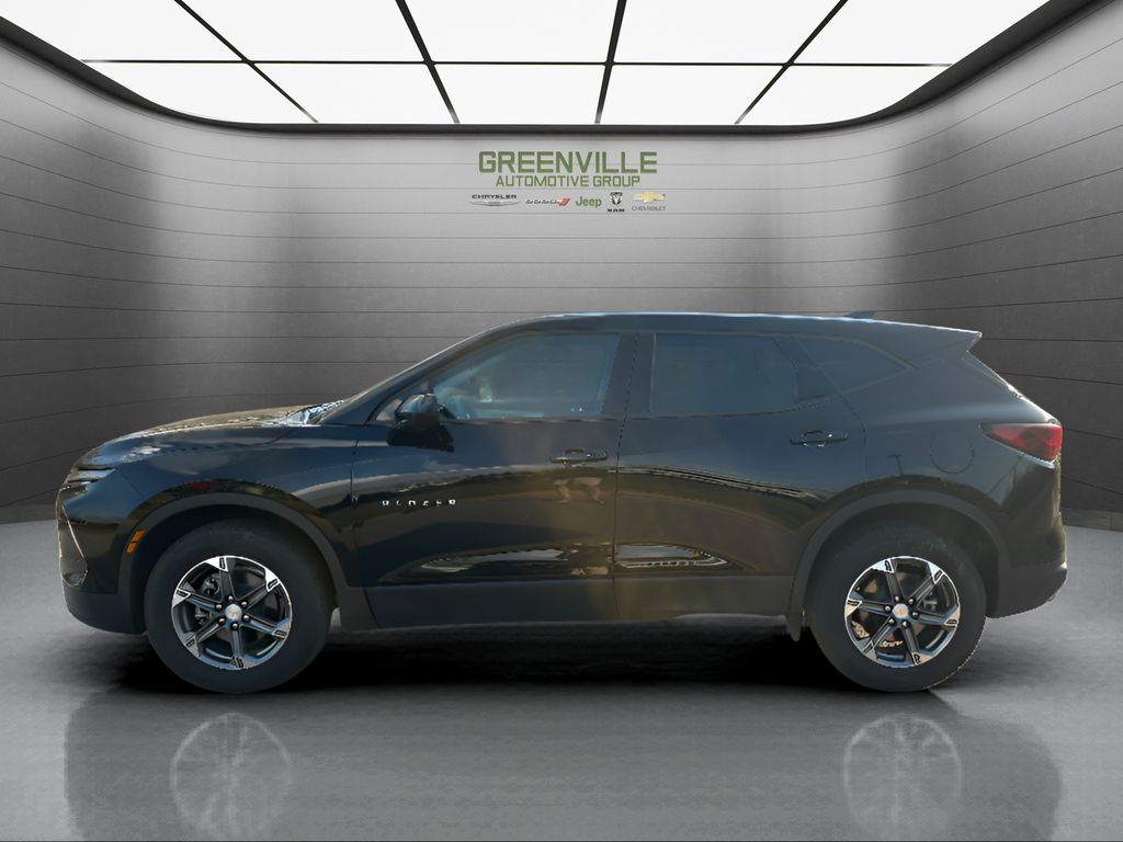2025 Chevrolet Blazer LT - Black exterior view 9