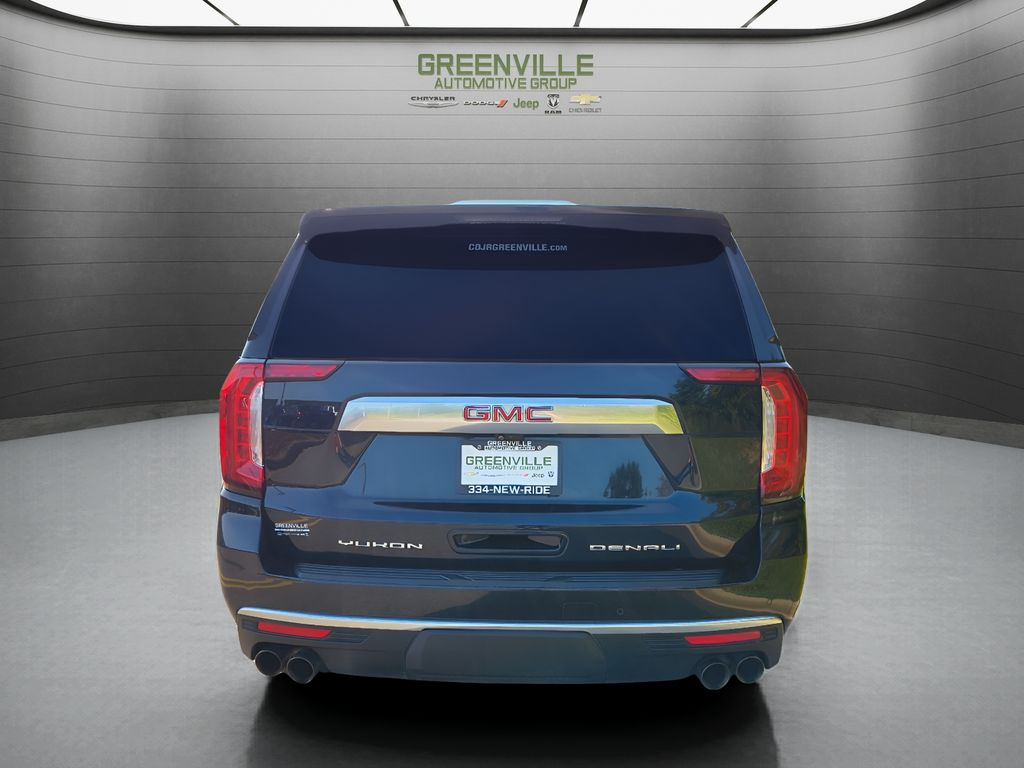 2021 GMC Yukon Denali - Midnight Blue Metallic exterior view 6