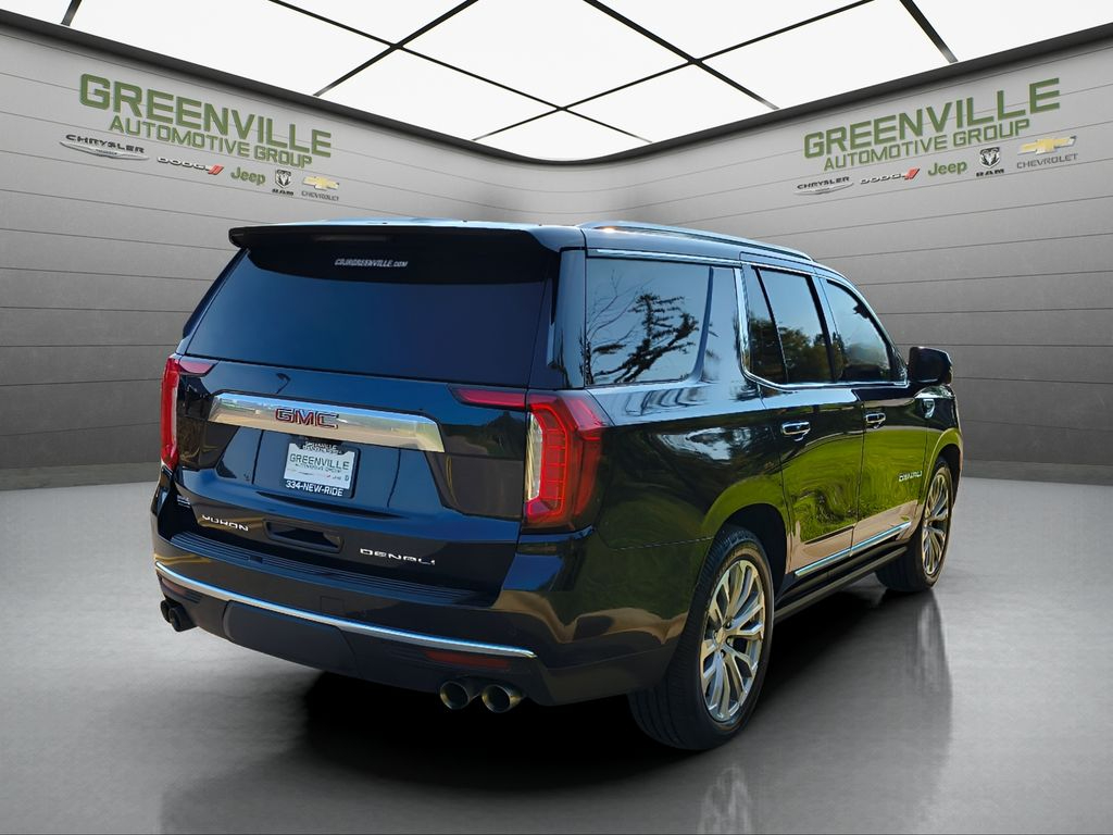 2021 GMC Yukon Denali - Midnight Blue Metallic exterior view 8