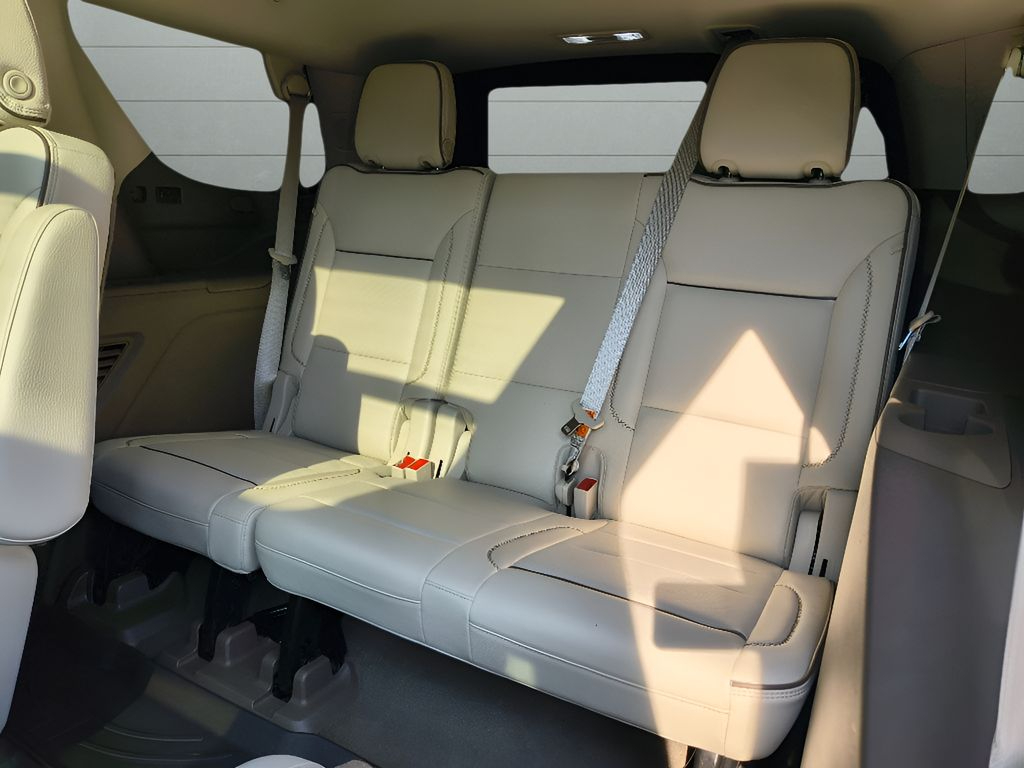2021 GMC Yukon Denali - Photo 38