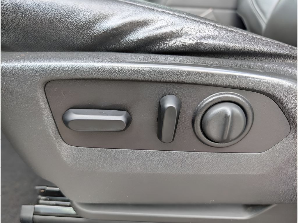 2020 Chevrolet Silverado 2500 - SILVER ICE METALLIC exterior view 16