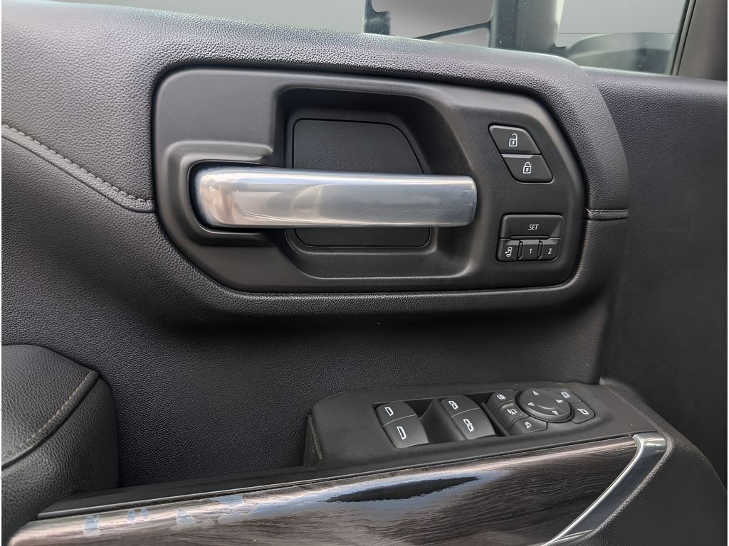 2020 Chevrolet Silverado 2500 - SILVER ICE METALLIC exterior view 14