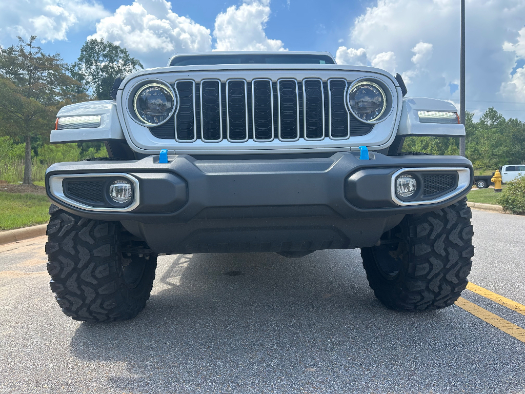 2024 Jeep Wrangler 4xe Sahara - Bright White Clearcoat exterior view 3