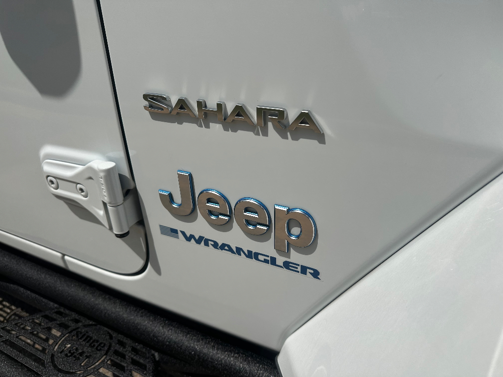 2024 Jeep Wrangler 4xe Sahara - Bright White Clearcoat exterior view 11