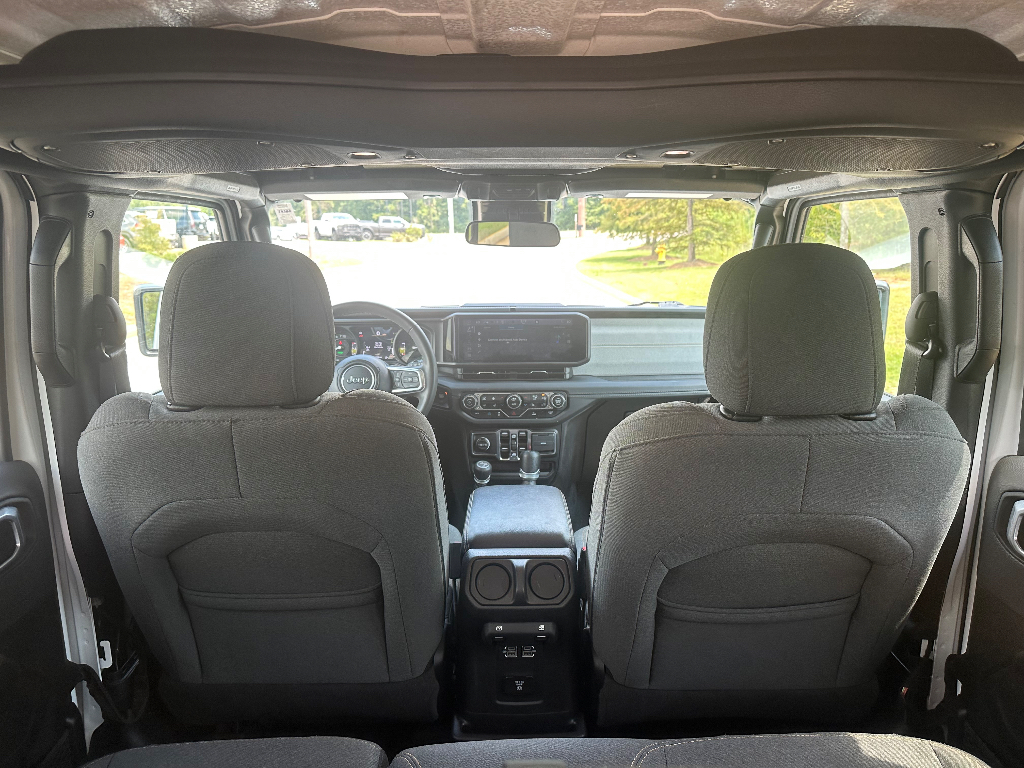 2024 Jeep Wrangler 4xe Sahara - Bright White Clearcoat exterior view 17