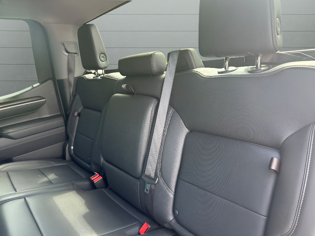 2025 GMC Sierra 1500.0 - Summit White exterior view 14