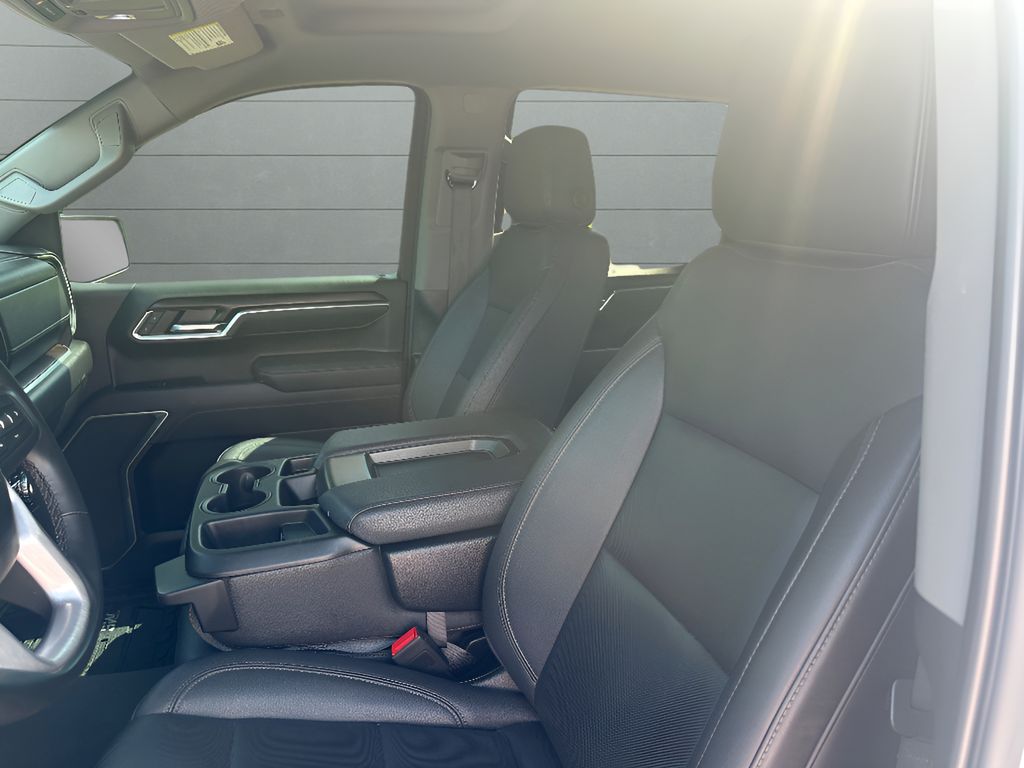 Used 2025 GMC Sierra SLT