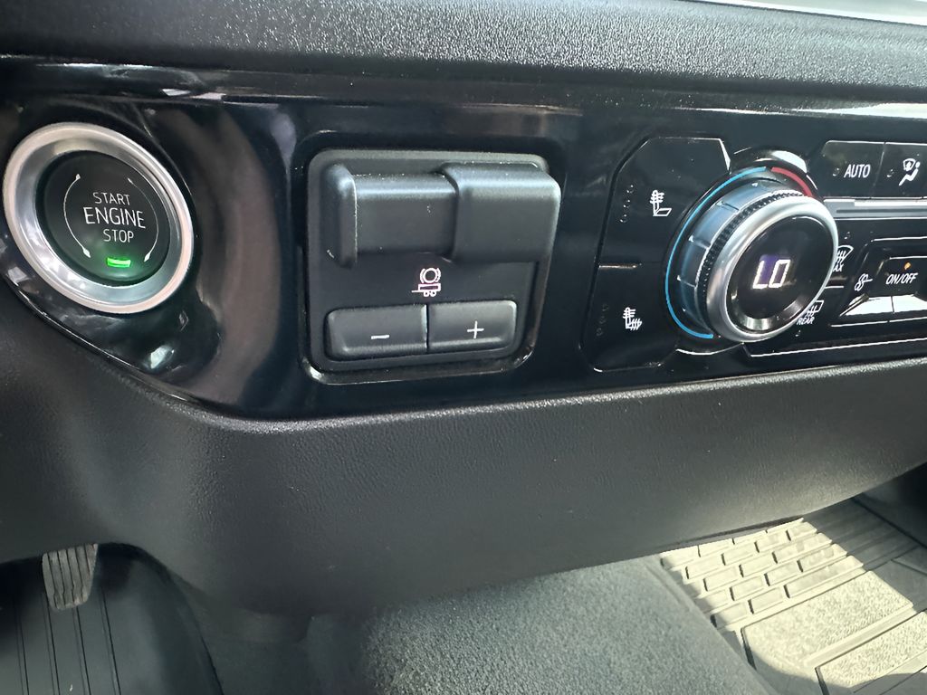 Used 2025 GMC Sierra SLT