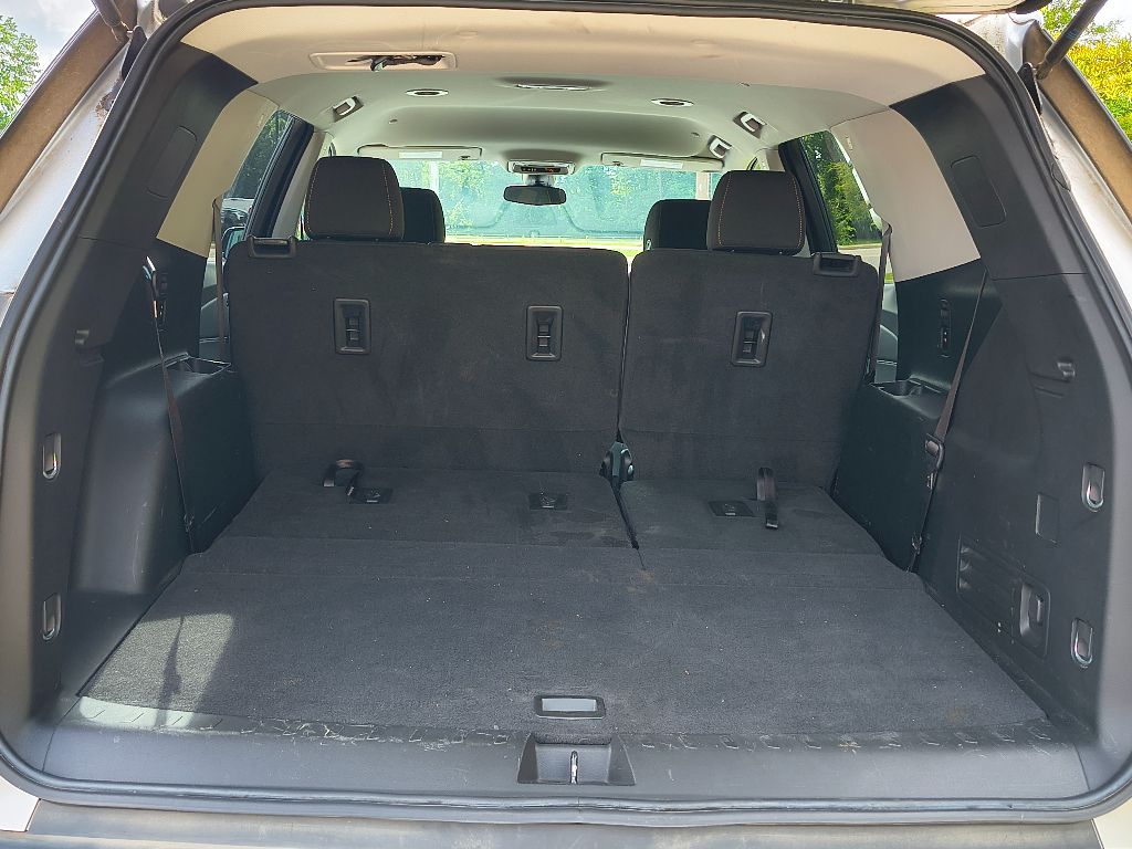 2020 Chevrolet Traverse LS - Silver Ice Metallic exterior view 7