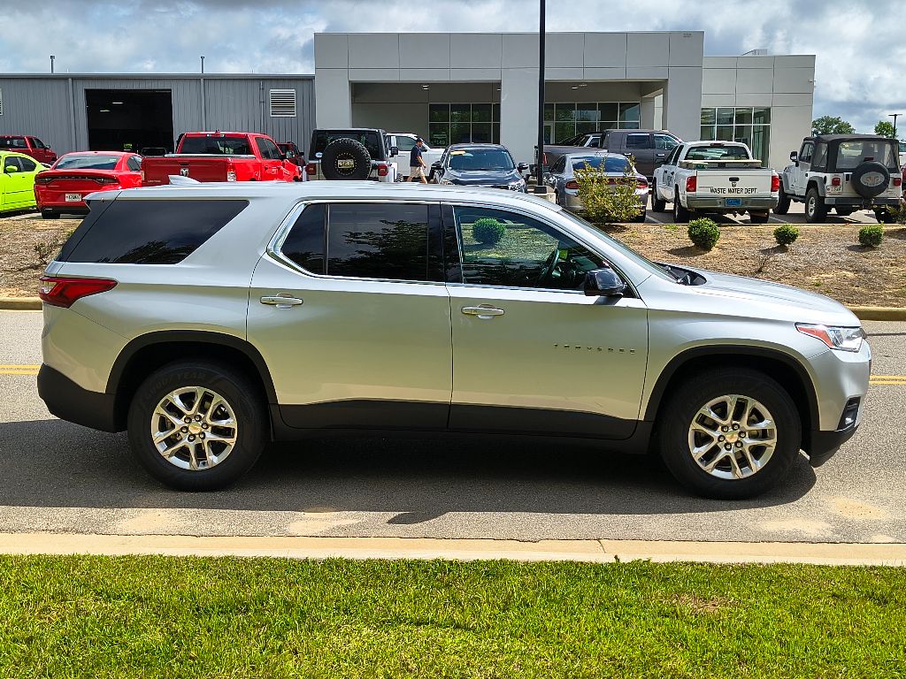 2020 Chevrolet Traverse LS - Silver Ice Metallic exterior view 9