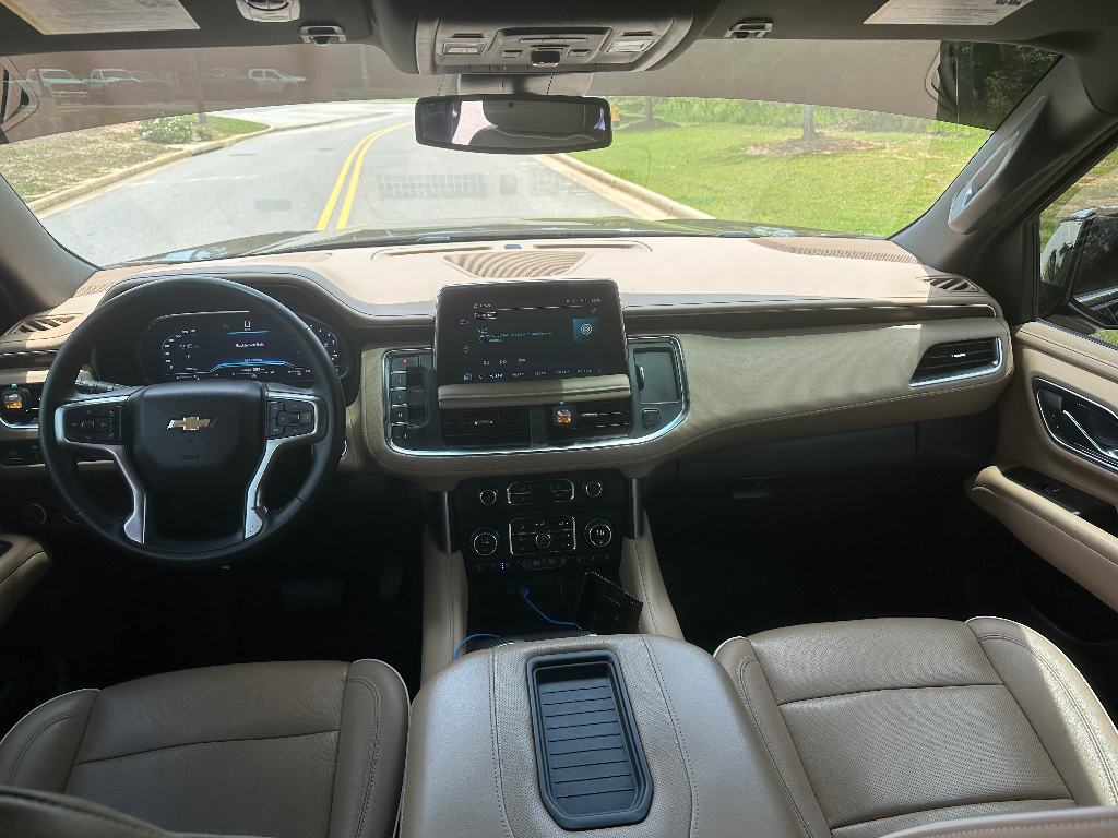 2024 Chevrolet Tahoe Premier - Black exterior view 17