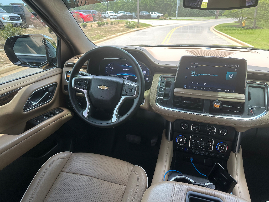 2024 Chevrolet Tahoe Premier - Black exterior view 18