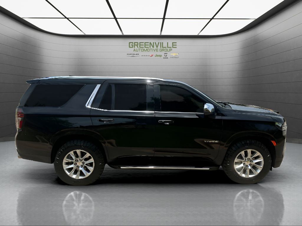 2024 Chevrolet Tahoe Premier - Black exterior view 4