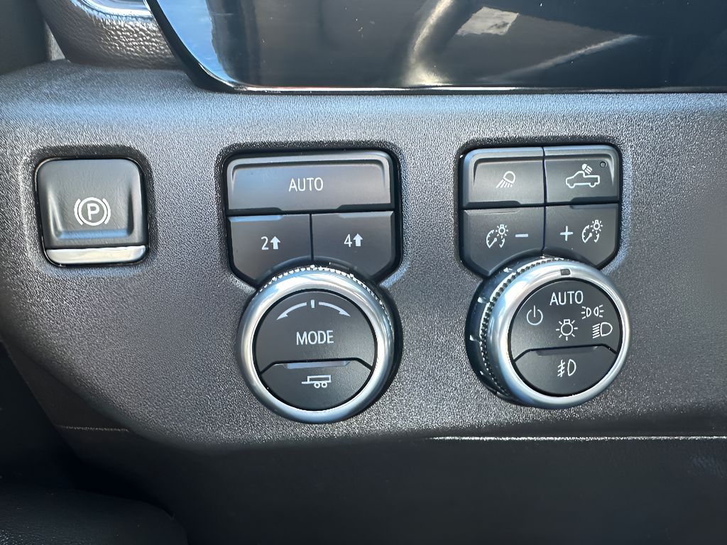 Used 2024 GMC Sierra SLT