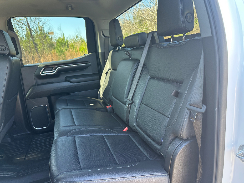 2024 GMC Sierra 1500 - Summit White exterior view 11