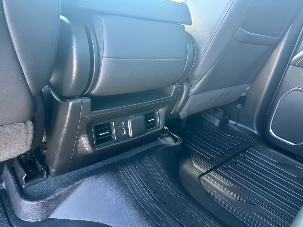 Used 2024 GMC Sierra SLT